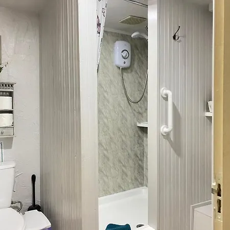 Han/Misafirhane Strickland Arms Great Strickland